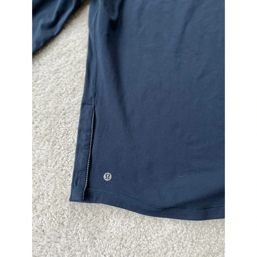 Lululemon Gray Turtleneck Long Sleeve Activewear Top Size 4